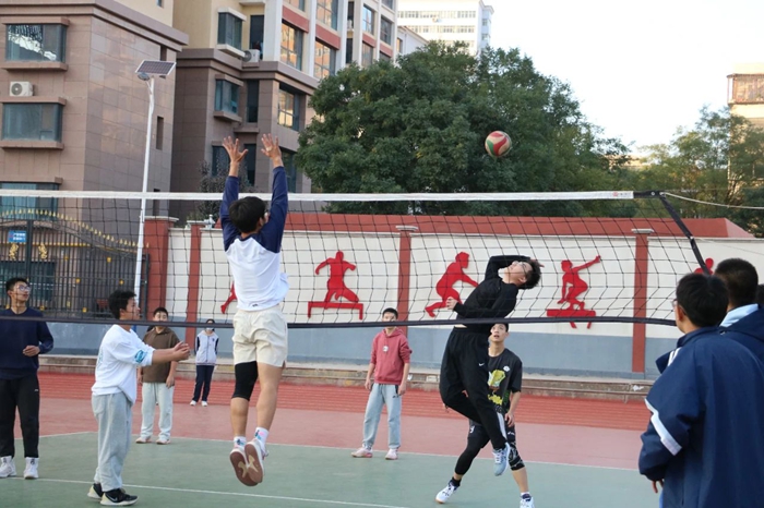 字母哥